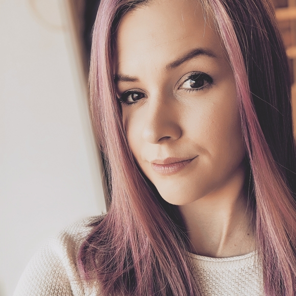 Meet your Posher, Haley - Picture 1 of 1